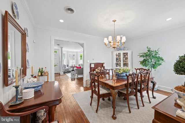 2219 HALL PL NW, Washington, DC 20007