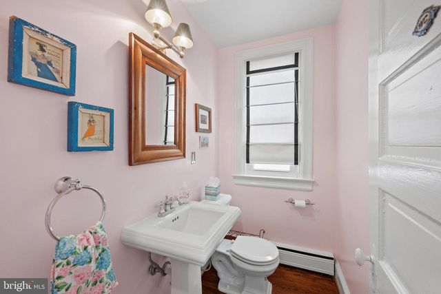 2219 HALL PL NW, Washington, DC 20007