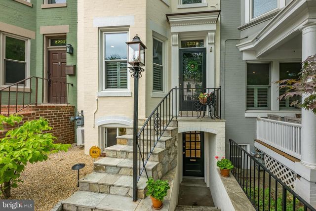 2219 HALL PL NW, Washington, DC 20007