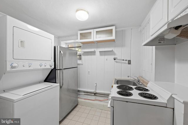 2219 HALL PL NW, Washington, DC 20007