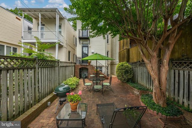 2219 HALL PL NW, Washington, DC 20007