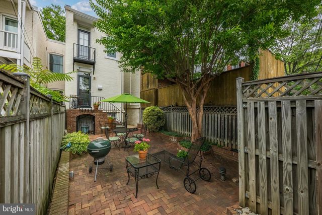 2219 HALL PL NW, Washington, DC 20007