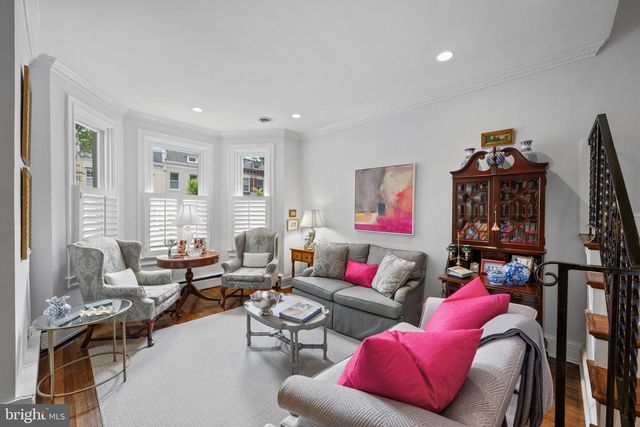 2219 HALL PL NW, Washington, DC 20007