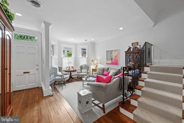 2219 HALL PL NW, Washington, DC 20007