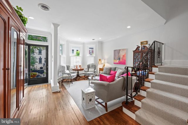 2219 HALL PL NW, Washington, DC 20007