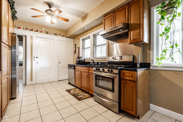 675 Woodruff Place West Drive, Indianapolis, IN 46201