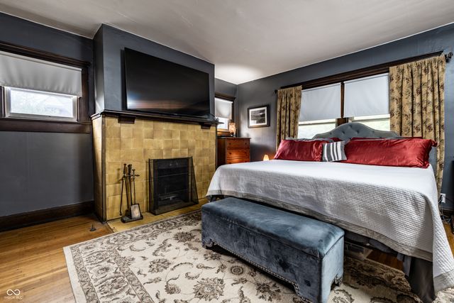 675 Woodruff Place West Drive, Indianapolis, IN 46201