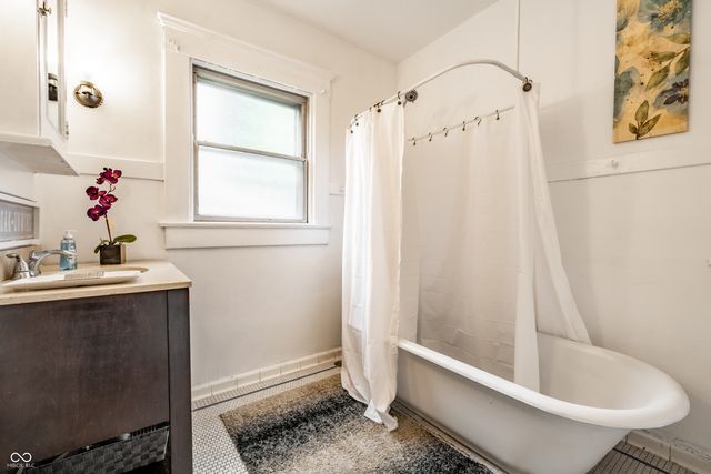 675 Woodruff Place West Drive, Indianapolis, IN 46201