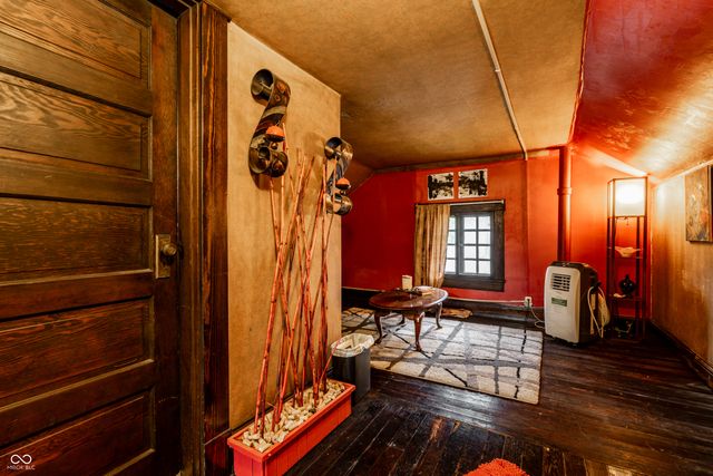 675 Woodruff Place West Drive, Indianapolis, IN 46201