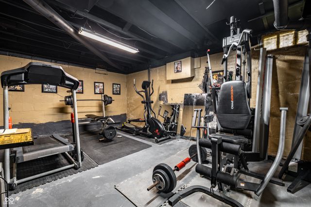 675 Woodruff Place West Drive, Indianapolis, IN 46201