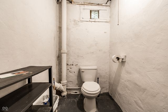 675 Woodruff Place West Drive, Indianapolis, IN 46201