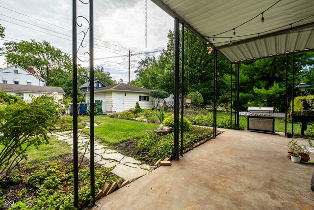 675 Woodruff Place West Drive, Indianapolis, IN 46201