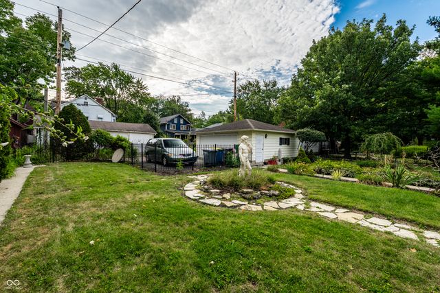 675 Woodruff Place West Drive, Indianapolis, IN 46201