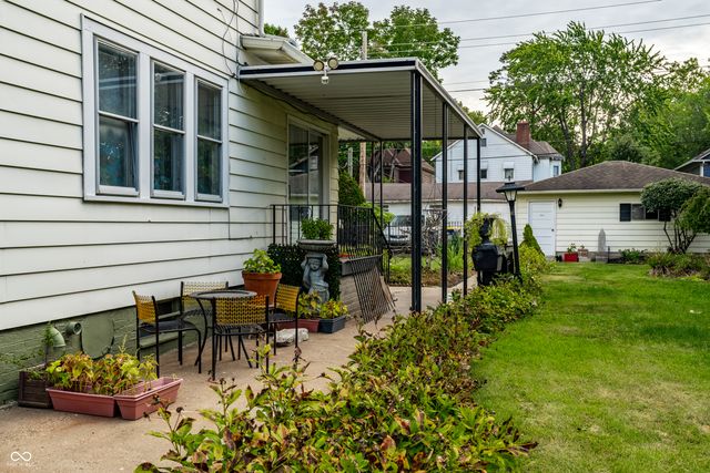 675 Woodruff Place West Drive, Indianapolis, IN 46201