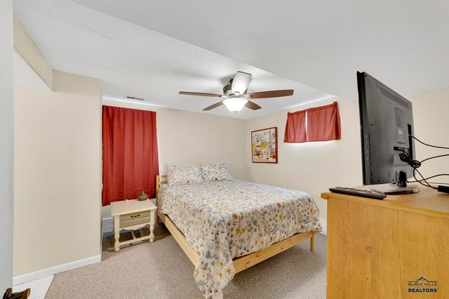 2337 JANET ST, Rapid City, SD 57702