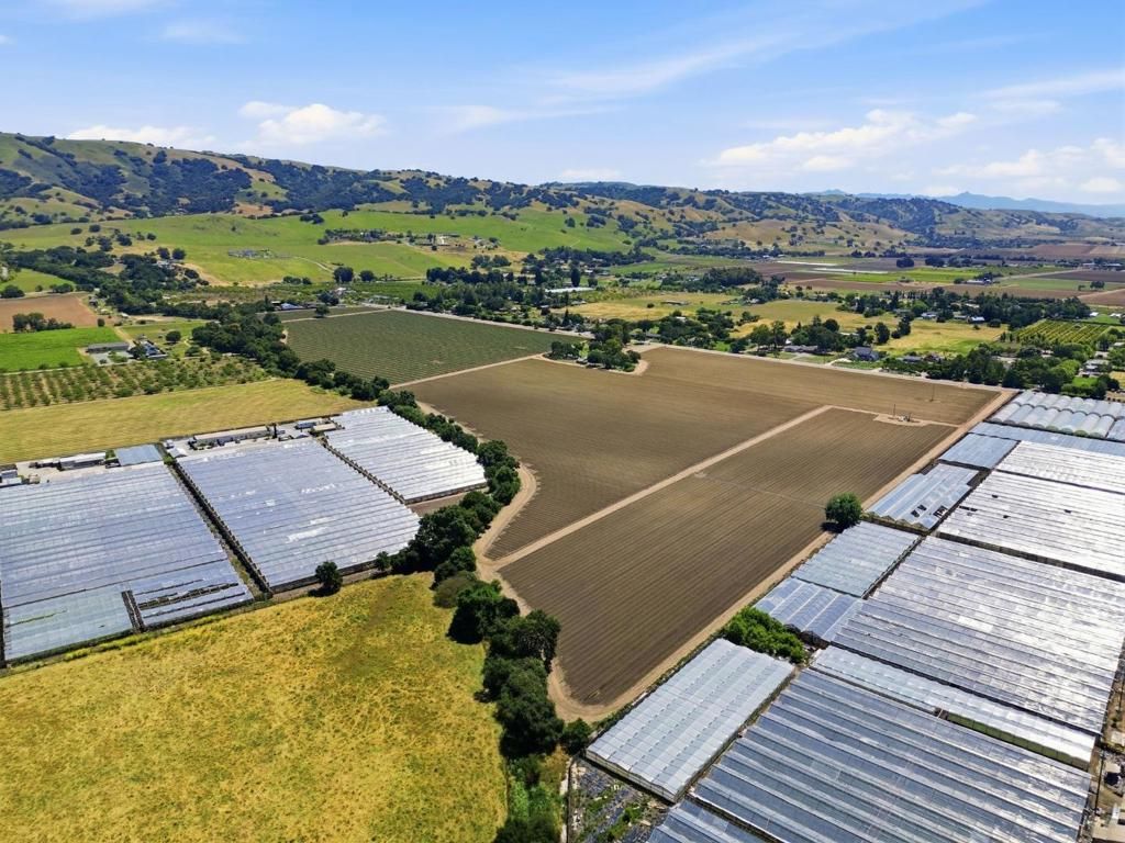 Leavesley Road, Gilroy, CA 95020