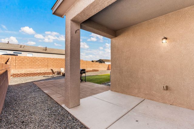 53 Tome Vista Drive, Los Lunas, NM 87031