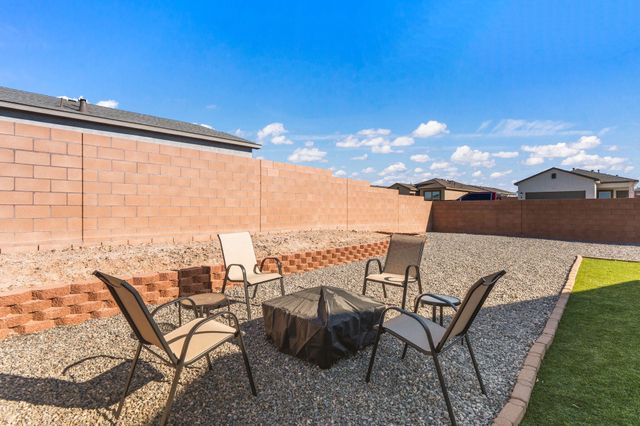 53 Tome Vista Drive, Los Lunas, NM 87031