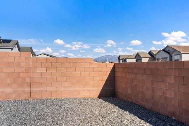 53 Tome Vista Drive, Los Lunas, NM 87031