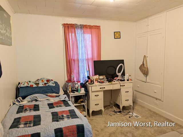 48 S Kenwood Street, Muskegon, MI 49442