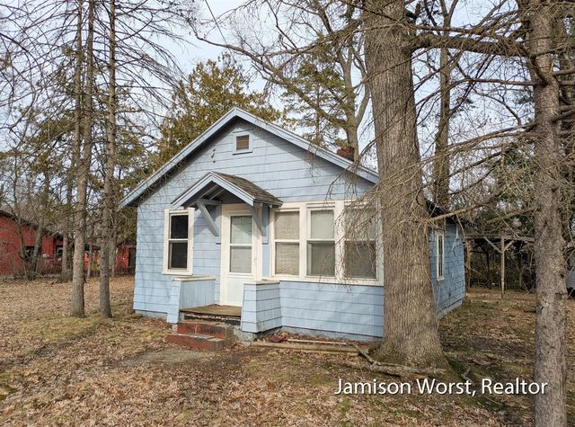 48 S Kenwood Street, Muskegon, MI 49442