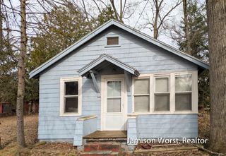 48 S Kenwood Street, Muskegon, MI 49442