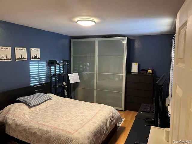 224-24 Union Tpke 4N, Oakland Gardens, NY 11364