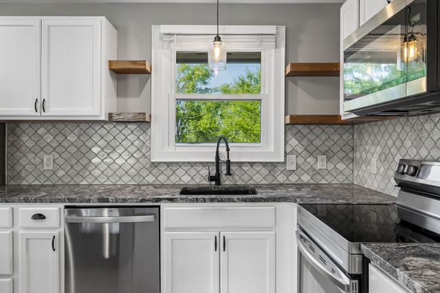 330 Alta Loma Rd, Goodlettsville, TN 37072