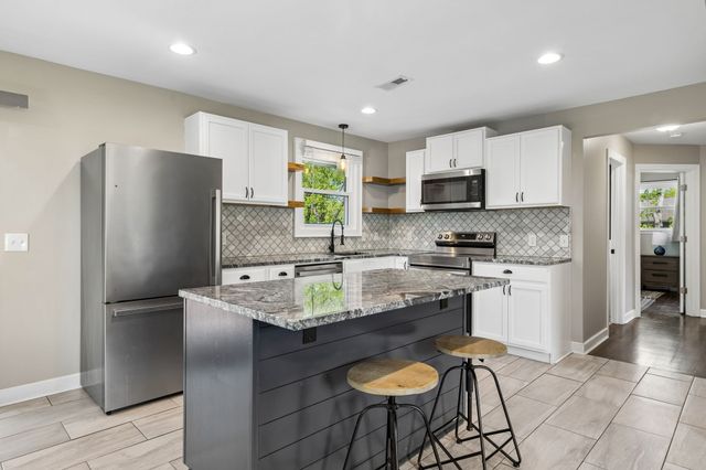 330 Alta Loma Rd, Goodlettsville, TN 37072