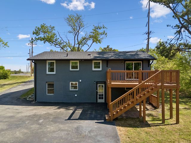 330 Alta Loma Rd, Goodlettsville, TN 37072