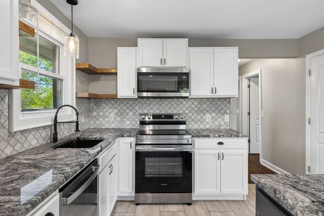 330 Alta Loma Rd, Goodlettsville, TN 37072