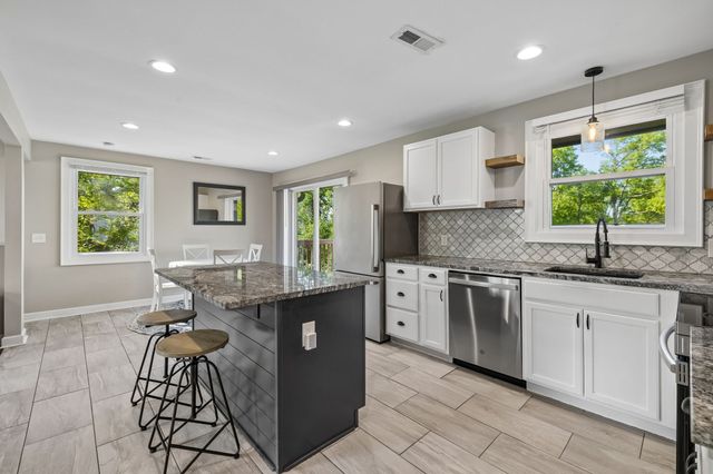 330 Alta Loma Rd, Goodlettsville, TN 37072