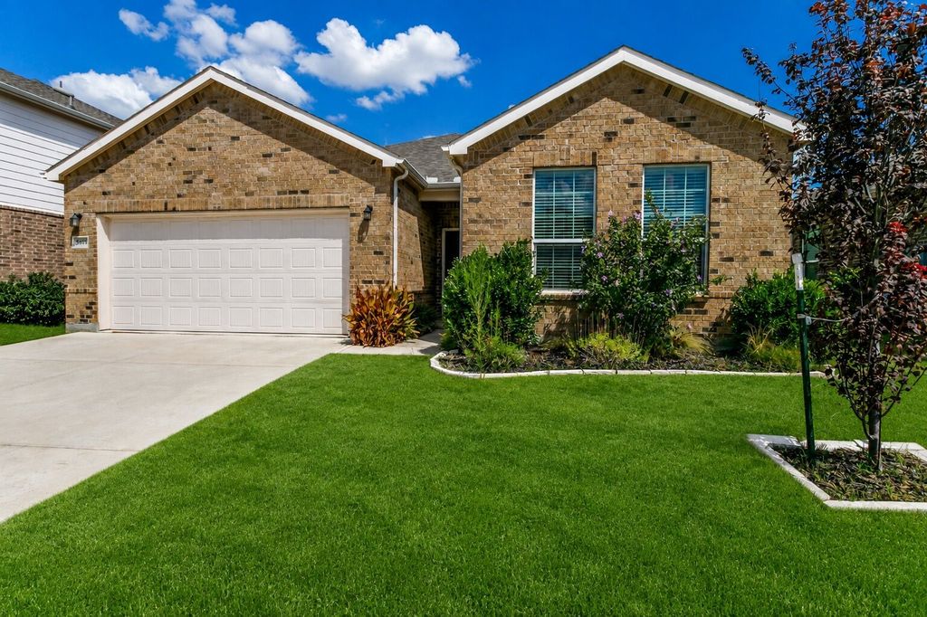 5612 Apple Grove Way, Fort Worth, TX 76123 — exterior