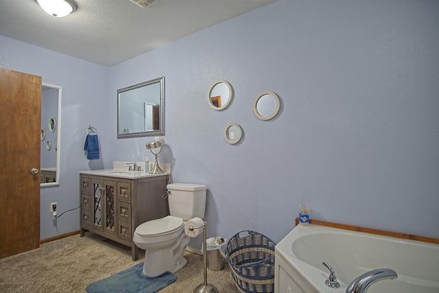 20407 Thunder Ridge Road, Eminence, MO 65466