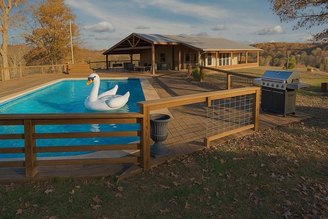 20407 Thunder Ridge Road, Eminence, MO 65466