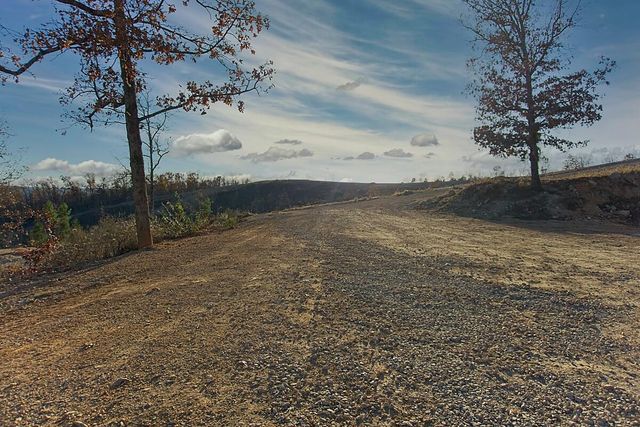 20407 Thunder Ridge Road, Eminence, MO 65466