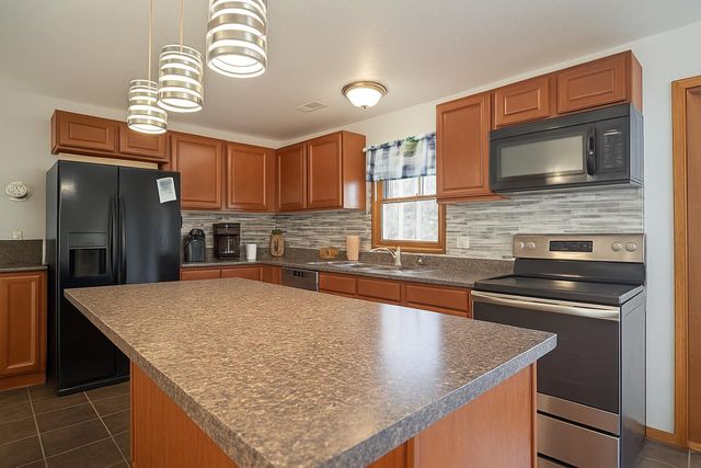 20407 Thunder Ridge Road, Eminence, MO 65466