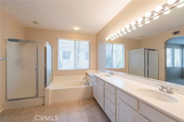 7676 Park Bay Drive, Huntington Beach, CA 92648