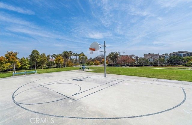 7676 Park Bay Drive, Huntington Beach, CA 92648