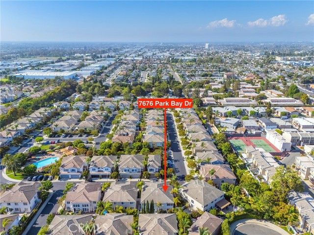 7676 Park Bay Drive, Huntington Beach, CA 92648