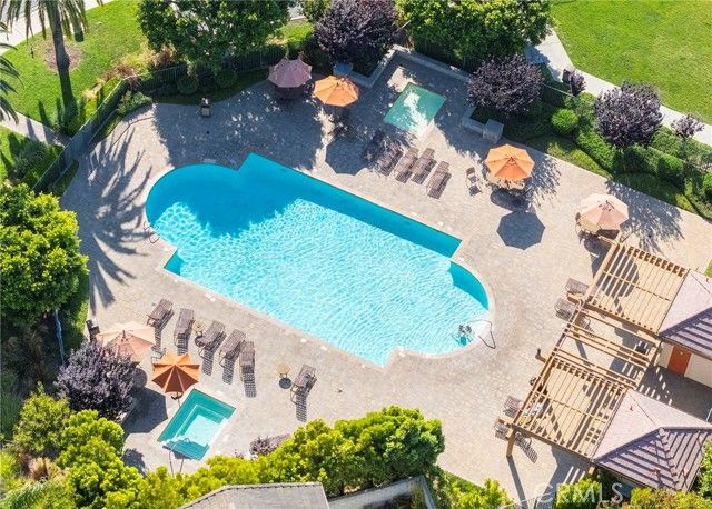 7676 Park Bay Drive, Huntington Beach, CA 92648