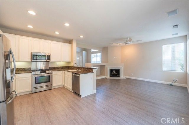 7676 Park Bay Drive, Huntington Beach, CA 92648