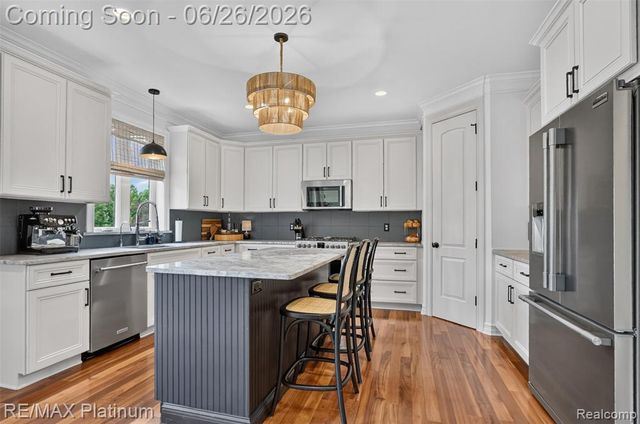 201 Mystic Meadows Court, Howell, MI 48843