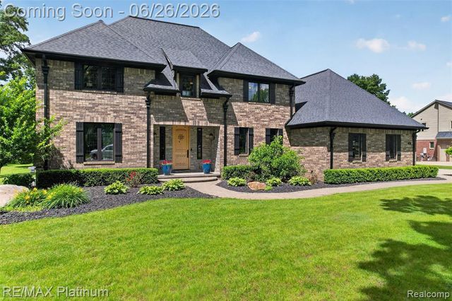 201 Mystic Meadows Court, Howell, MI 48843