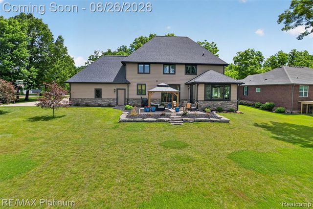 201 Mystic Meadows Court, Howell, MI 48843