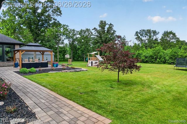 201 Mystic Meadows Court, Howell, MI 48843