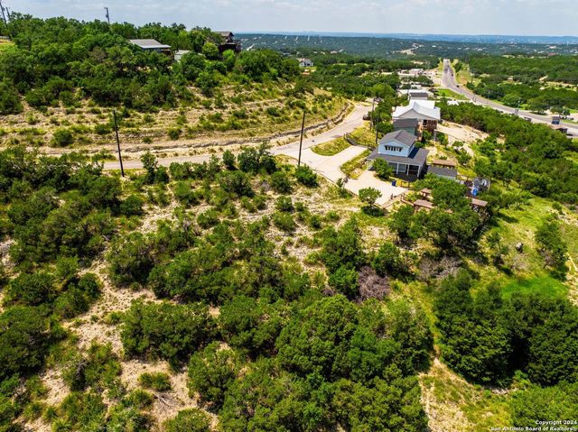 607 Lexington Pass, Canyon Lake, TX 78133