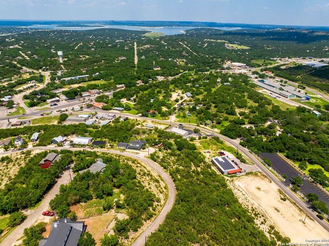 607 Lexington Pass, Canyon Lake, TX 78133
