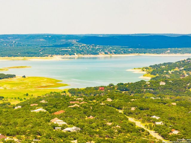 607 Lexington Pass, Canyon Lake, TX 78133