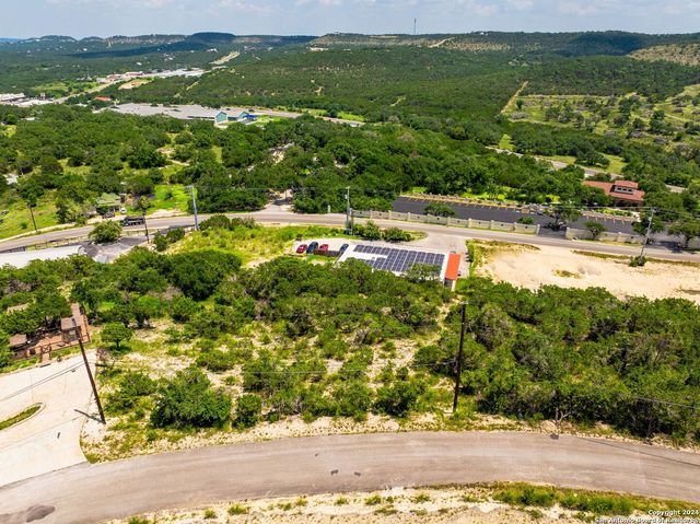 607 Lexington Pass, Canyon Lake, TX 78133